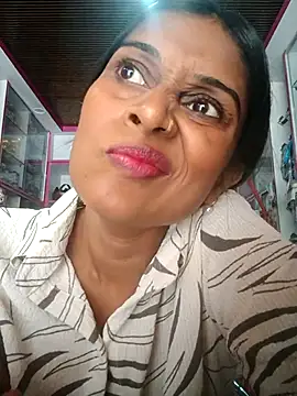 hotshreya69 online show from September 25, 2025, 7:25 am