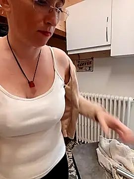 Sophierob1 online show from October 8, 2025, 6:59 am