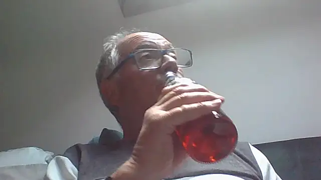 Snapshot of naughtygrandad1 chatting on May 6, 2026, 5:50 pm naughtygrandad1 online show from May 6, 2026, 5:50 pm