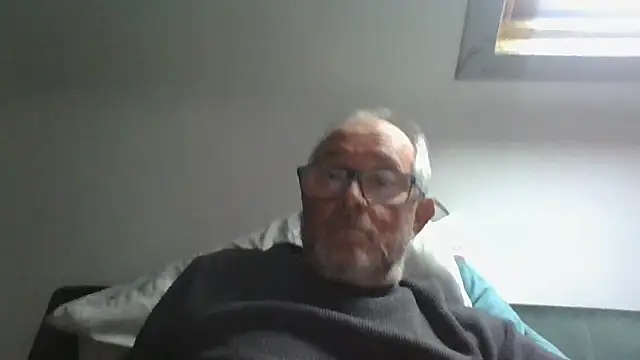 Snapshot of naughtygrandad1 chatting on May 2, 2026, 5:07 pm naughtygrandad1 online show from May 2, 2026, 5:07 pm
