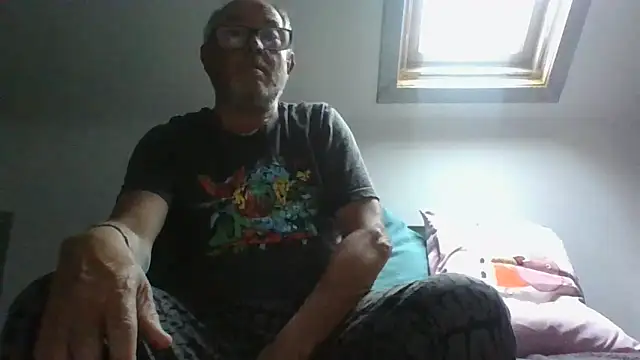 Snapshot of naughtygrandad1 chatting on May 3, 2026, 6:51 am naughtygrandad1 online show from May 3, 2026, 6:51 am