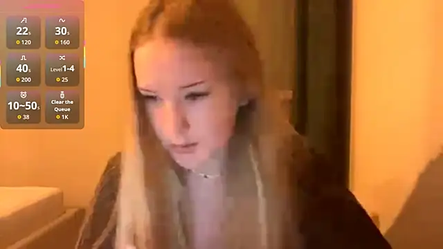 PandaFluff online show from October 19, 2025, 5:26 pm