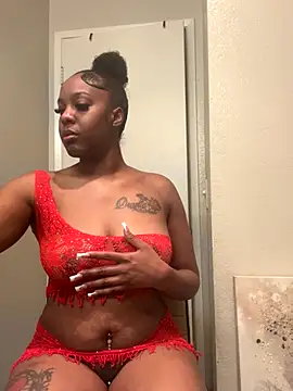 Snapshot of ObsessedWLyla chatting on October 13, 2025, 10:17 am ObsessedWLyla online show from October 13, 2025, 10:17 am