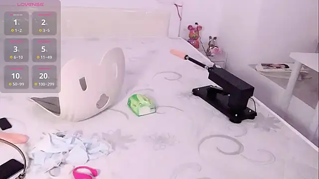 Snapshot of A_SR_002 chatting on October 31, 2025, 1:08 pm A SR 002 online show from October 31, 2025, 1:08 pm