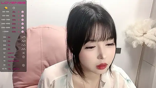 Snapshot of A_SR_002 chatting on September 29, 2025, 3:06 pm A SR 002 online show from September 29, 2025, 3:06 pm