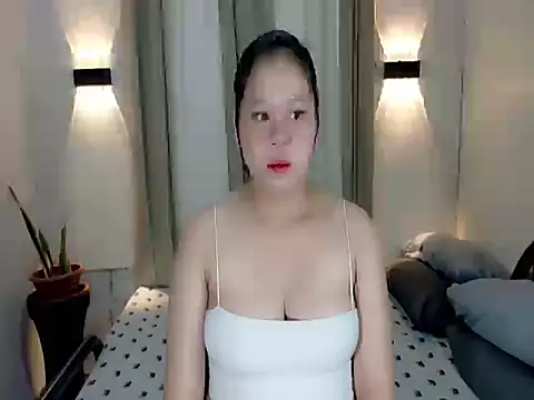 Snapshot of avery_in_paradisexx chatting on October 9, 2025, 8:48 am avery in paradisexx online show from October 9, 2025, 8:48 am