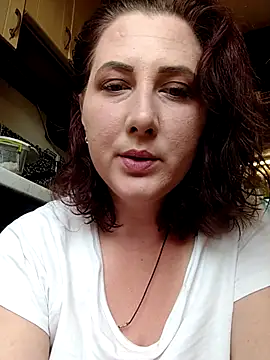 Ninna Selina online show from September 15, 2025, 7:53 am
