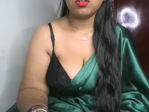Snapshot of its_me_Rashmi chatting on October 9, 2025, 7:42 am its me Rashmi online show from October 9, 2025, 7:42 am