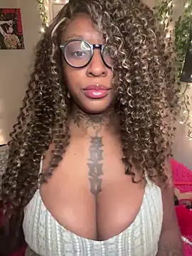 MistiSavannah online show from April 18, 2026, 10:17 am