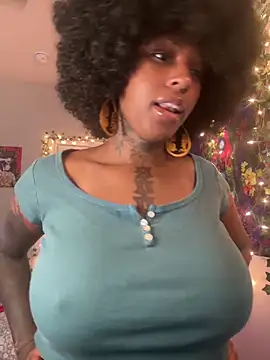 MistiSavannah online show from June 17, 2026, 1:32 pm