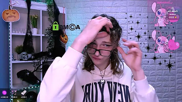 Snapshot of kevi_sunn chatting on October 21, 2025, 7:24 pm kevi sunn online show from October 21, 2025, 7:24 pm