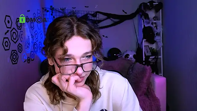 Snapshot of kevi_sunn chatting on October 28, 2025, 8:30 pm kevi sunn online show from October 28, 2025, 8:30 pm