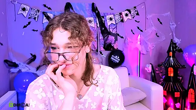 Snapshot of kevi_sunn chatting on October 22, 2025, 7:57 pm kevi sunn online show from October 22, 2025, 7:57 pm