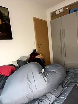 Snapshot of OliviaaFischer chatting on October 17, 2025, 3:36 pm OliviaaFischer online show from October 17, 2025, 3:36 pm