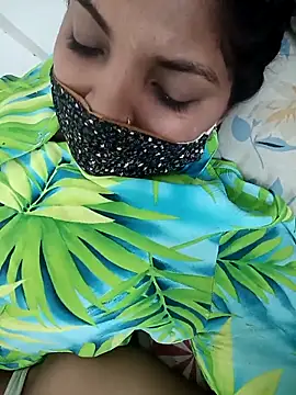 Snapshot of Komal-stream chatting on September 27, 2025, 6:58 pm Komal-stream online show from September 27, 2025, 6:58 pm