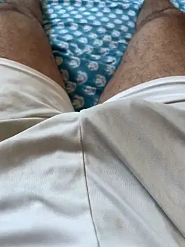 Beurberry19 online show from October 15, 2025, 4:37 pm