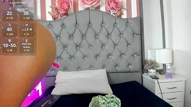 Lucia-Horny24 online show from September 23, 2025, 4:08 am