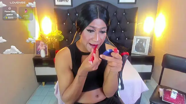 Lucia-Horny24 online show from September 11, 2025, 12:49 pm