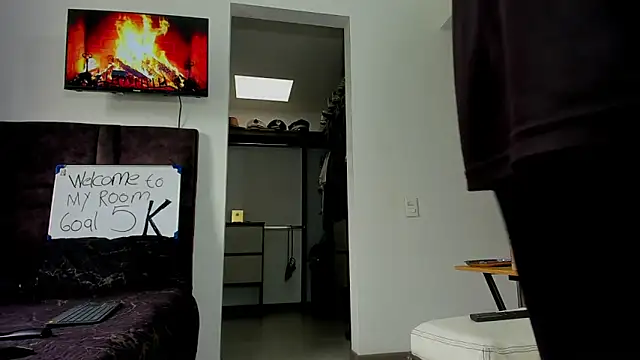 Andrew Johnnson online show from September 20, 2025, 5:51 pm