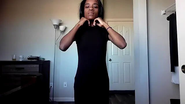 Marlowlovee online show from October 8, 2025, 5:13 pm