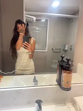 Sarajames online show from October 6, 2025, 11:49 pm