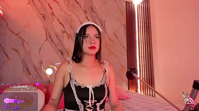 Snapshot of Emmiicute chatting on October 5, 2025, 8:43 pm Emmiicute online show from October 5, 2025, 8:43 pm