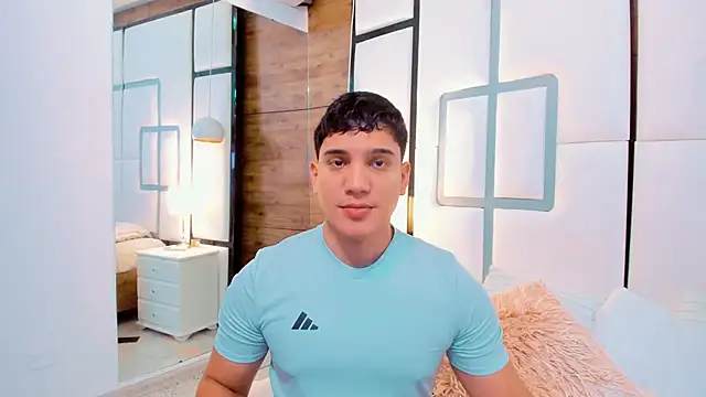 Snapshot of RaymondMorris chatting on October 24, 2025, 4:33 am RaymondMorris online show from October 24, 2025, 4:33 am