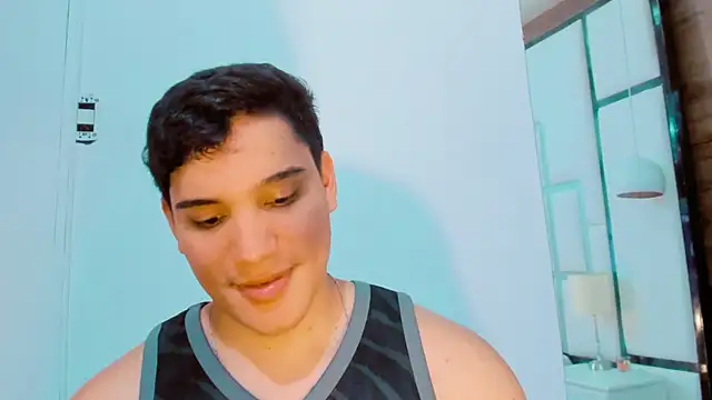 Snapshot of RaymondMorris chatting on October 19, 2025, 7:55 am RaymondMorris online show from October 19, 2025, 7:55 am