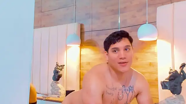 Snapshot of RaymondMorris chatting on October 2, 2025, 4:16 am RaymondMorris online show from October 2, 2025, 4:16 am