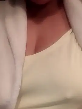 Snapshot of Cassandrina1 chatting on September 29, 2025, 5:25 am Cassandrina1 online show from September 29, 2025, 5:25 am