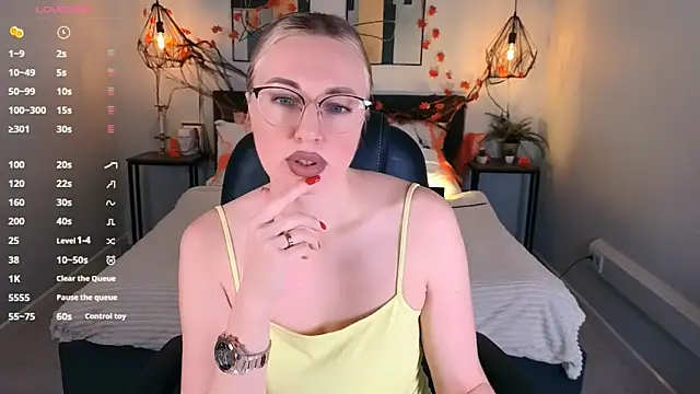 Lexi terele online show from November 10, 2025, 6:51 am