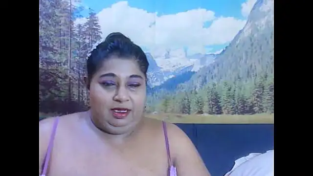 Snapshot of indianhoney694u chatting on February 13, 2026, 5:40 am indianhoney694u online show from February 13, 2026, 5:40 am