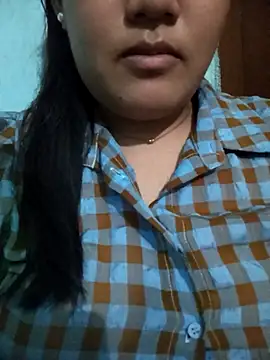 Snapshot of Queen-Rb chatting on September 18, 2025, 5:16 pm Queen-Rb online show from September 18, 2025, 5:16 pm