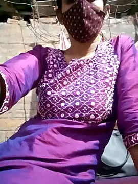 Snapshot of priyastrip314 chatting on November 21, 2025, 3:11 pm priyastrip314 online show from November 21, 2025, 3:11 pm