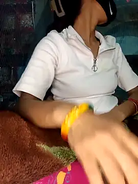 Snapshot of priyastrip314 chatting on February 21, 2026, 3:14 pm priyastrip314 online show from February 21, 2026, 3:14 pm