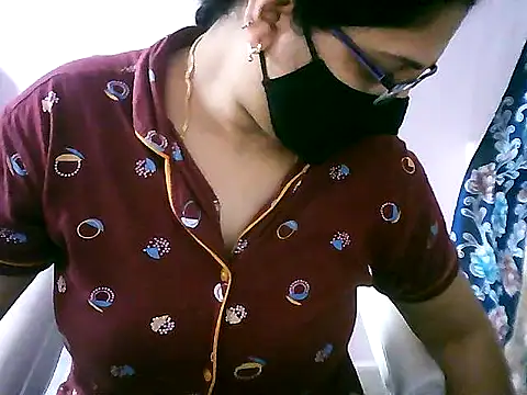 Snapshot of jannu6482 chatting on September 24, 2025, 2:23 pm jannu6482 online show from September 24, 2025, 2:23 pm