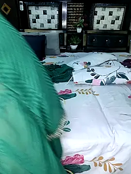 Snapshot of PRIYA_22 chatting on October 15, 2025, 12:57 pm PRIYA 22 online show from October 15, 2025, 12:57 pm