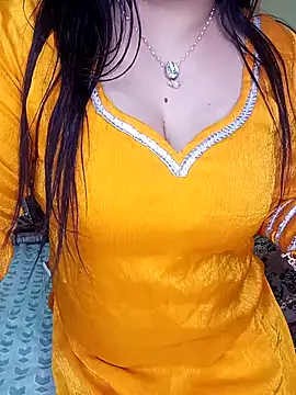 Snapshot of PRIYA_22 chatting on January 18, 2026, 6:17 am PRIYA 22 online show from January 18, 2026, 6:17 am