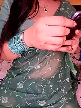 Snapshot of PRIYA_22 chatting on February 17, 2026, 6:05 pm PRIYA 22 online show from February 17, 2026, 6:05 pm