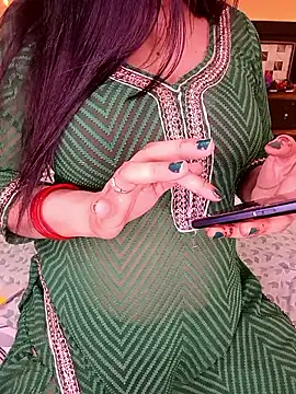 Snapshot of PRIYA_22 chatting on February 25, 2026, 7:03 pm PRIYA 22 online show from February 25, 2026, 7:03 pm