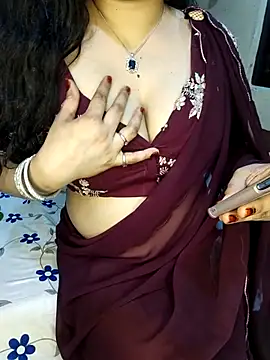 Snapshot of PRIYA_22 chatting on September 30, 2025, 1:28 pm PRIYA 22 online show from September 30, 2025, 1:28 pm