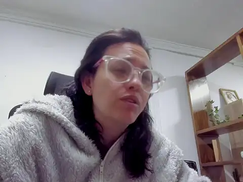 Snapshot of dalila_macherano1 chatting on October 17, 2025, 8:21 pm dalila macherano1 online show from October 17, 2025, 8:21 pm