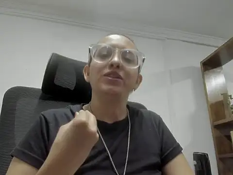 Snapshot of dalila_macherano1 chatting on October 24, 2025, 7:35 pm dalila macherano1 online show from October 24, 2025, 7:35 pm