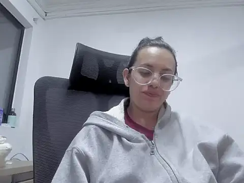 Snapshot of dalila_macherano1 chatting on October 10, 2025, 11:16 pm dalila macherano1 online show from October 10, 2025, 11:16 pm