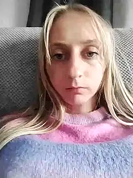 babyXlove online show from September 14, 2025, 12:38 pm