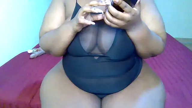 Snapshot of ThickByNature chatting on September 25, 2025, 1:55 am ThickByNature online show from September 25, 2025, 1:55 am