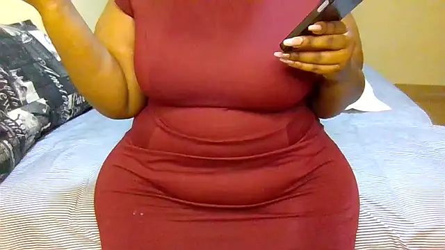 Snapshot of ThickByNature chatting on October 13, 2025, 5:36 pm ThickByNature online show from October 13, 2025, 5:36 pm