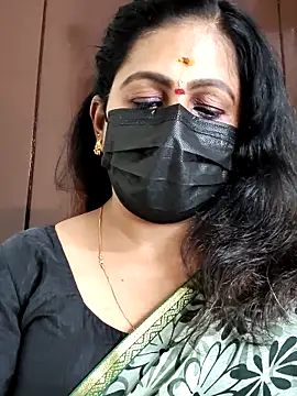 Snapshot of Sweetie_swetha37 chatting on October 2, 2025, 6:00 pm Sweetie swetha37 online show from October 2, 2025, 6:00 pm