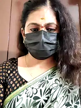 Snapshot of Sweetie_swetha37 chatting on September 24, 2025, 8:43 am Sweetie swetha37 online show from September 24, 2025, 8:43 am