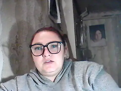 AngelQSky online show from September 25, 2025, 4:46 pm